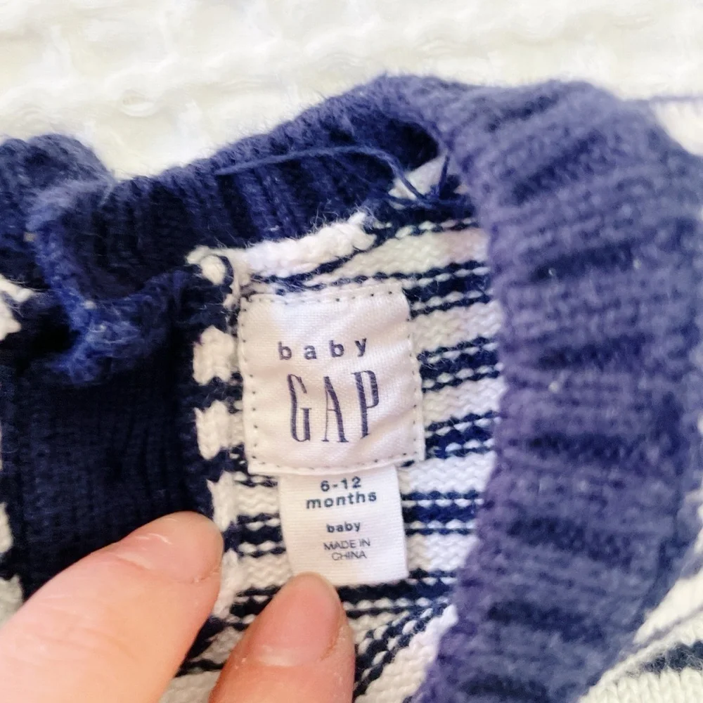 Baby Gap Striped Apple Knit Sweater Dress – Size 6–12 Months